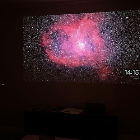 Stylish Apartment With Video Projector Bucharest Exterior photo