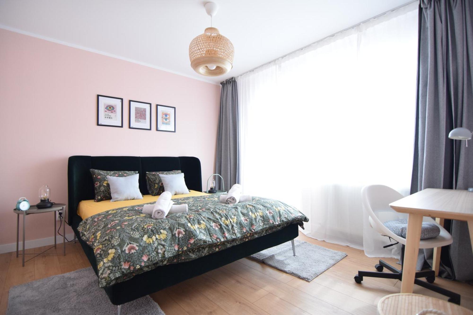 Stylish Apartment With Video Projector Bucharest Exterior photo