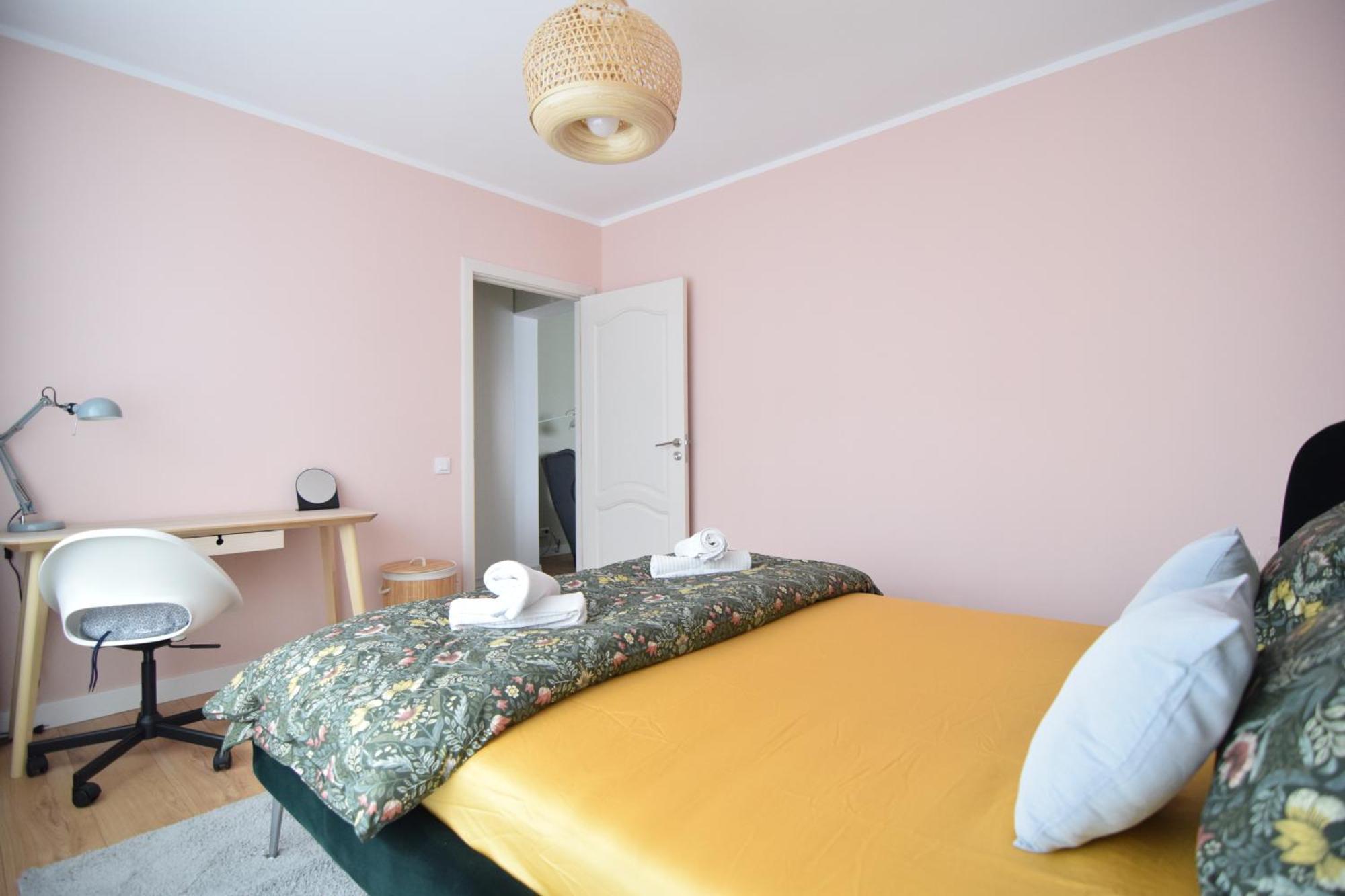 Stylish Apartment With Video Projector Bucharest Exterior photo