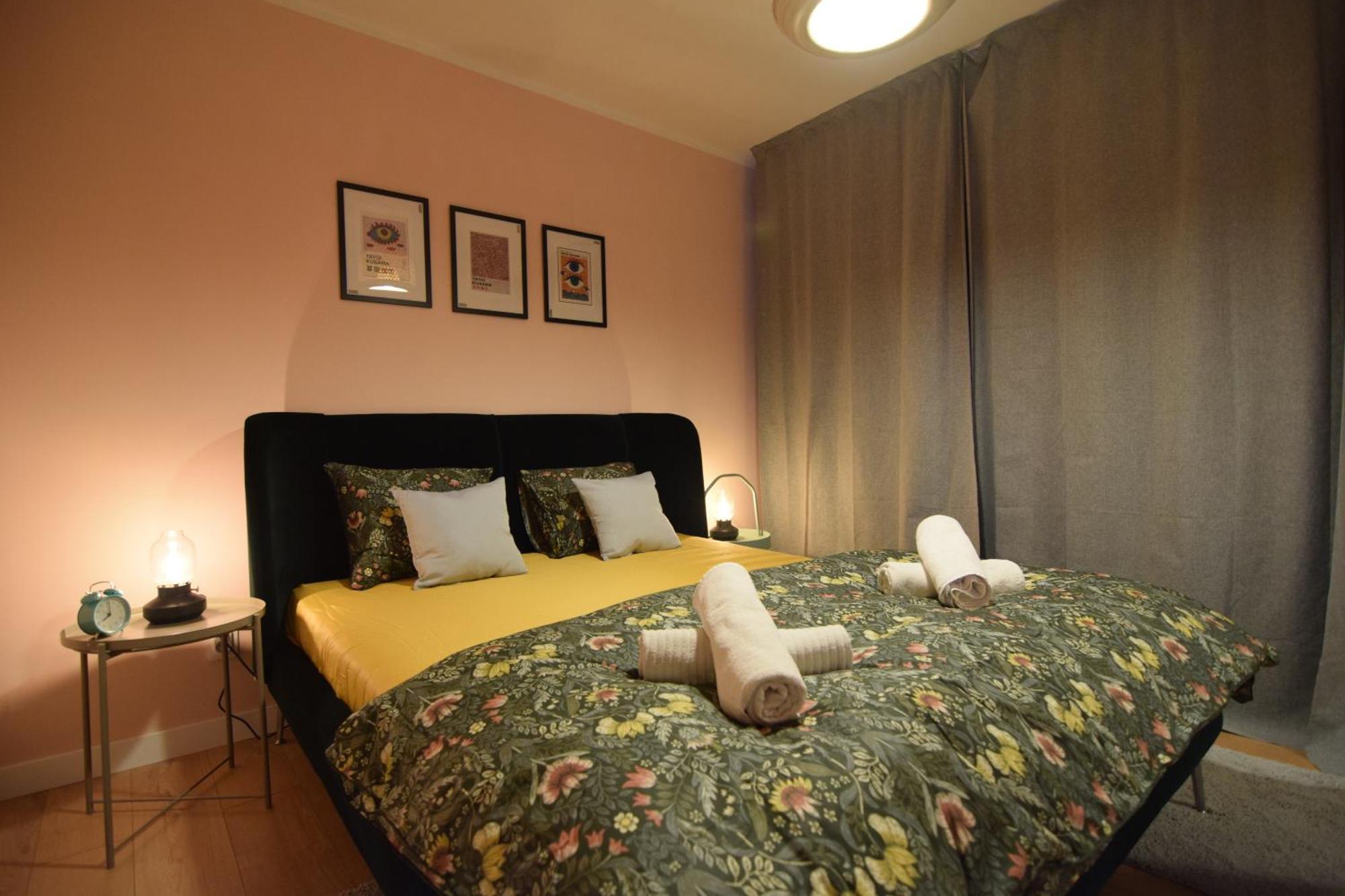 Stylish Apartment With Video Projector Bucharest Exterior photo