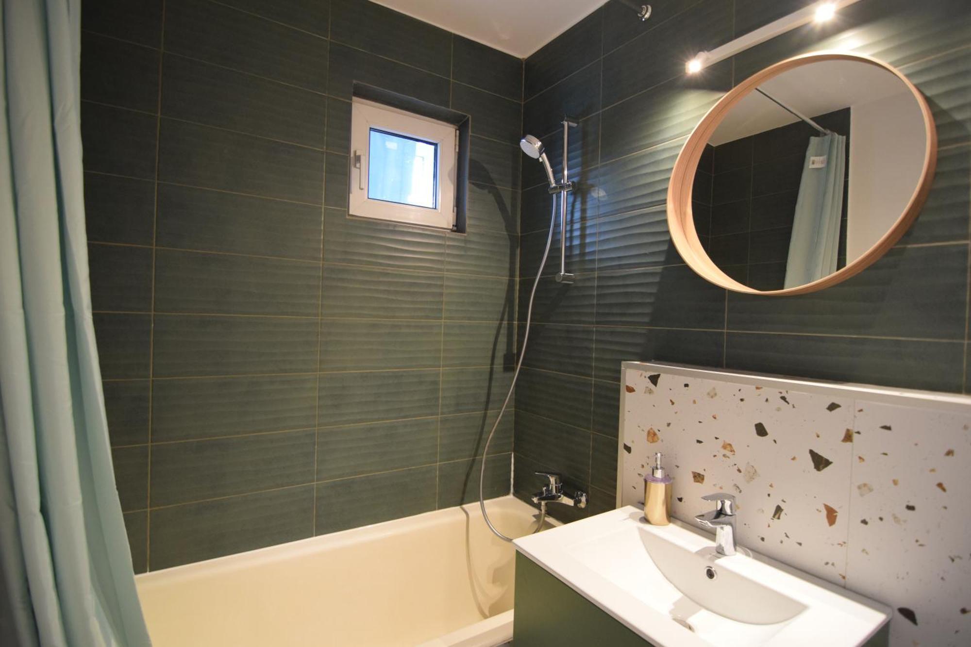 Stylish Apartment With Video Projector Bucharest Exterior photo