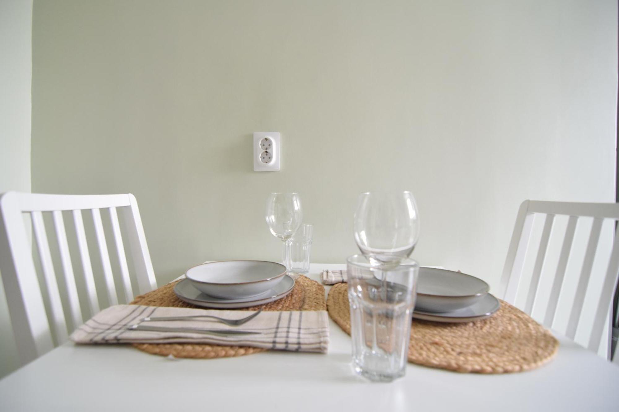 Stylish Apartment With Video Projector Bucharest Exterior photo